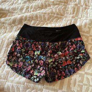 Lululemon high waisted speed up short